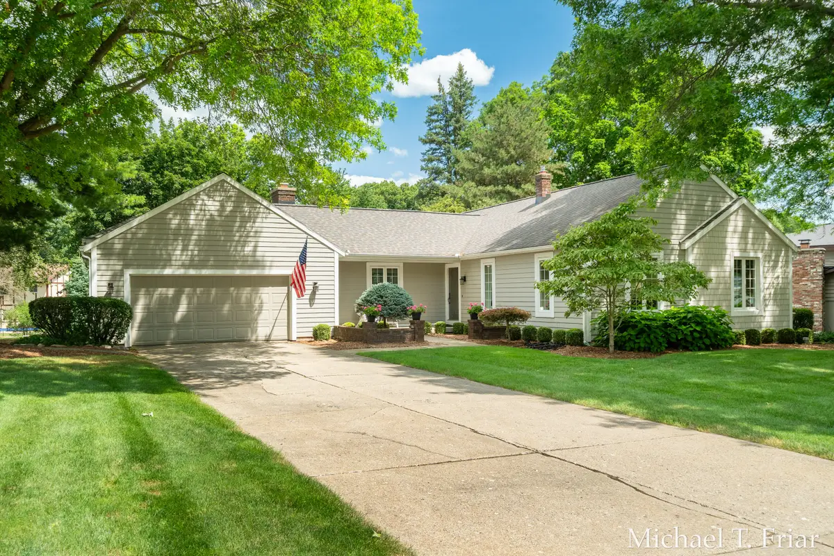 6479 Ridgemont Drive Se, Grand Rapids, MI 49546 - #1
