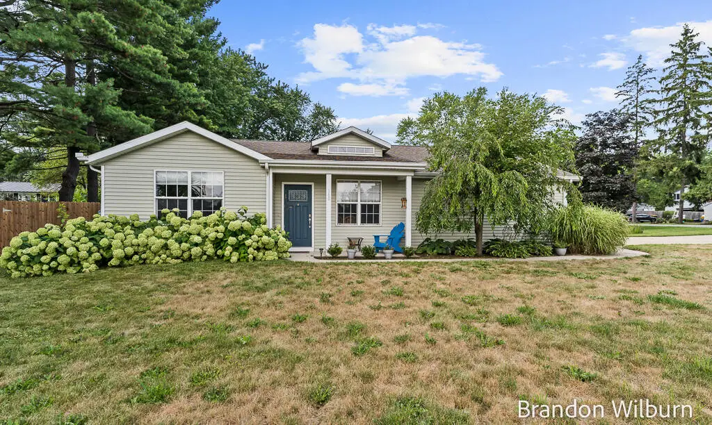 160 Grand Street, Casnovia, MI 49318 - #1