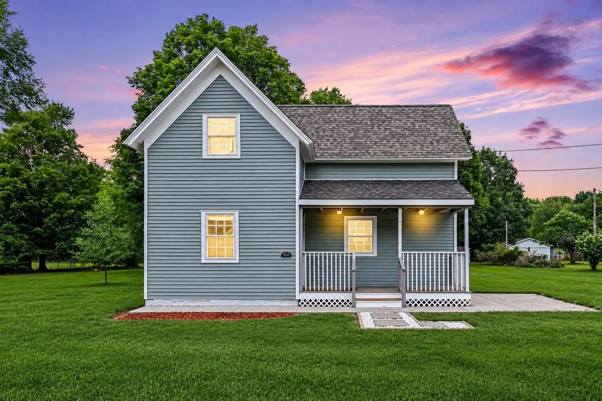 533 W Main Street, Hartford, MI 49057 - #1