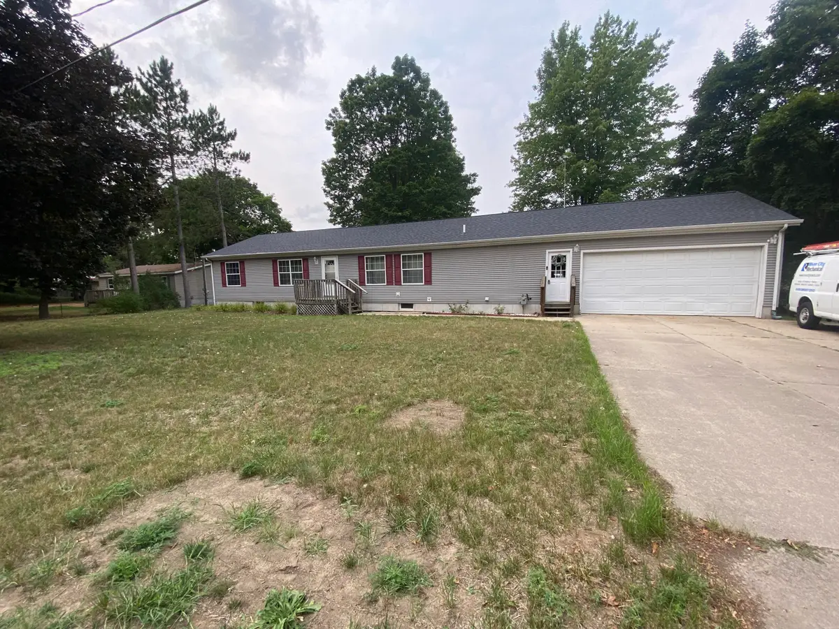 1551 E Pine Hill Avenue, White Cloud, MI 49349 - #1