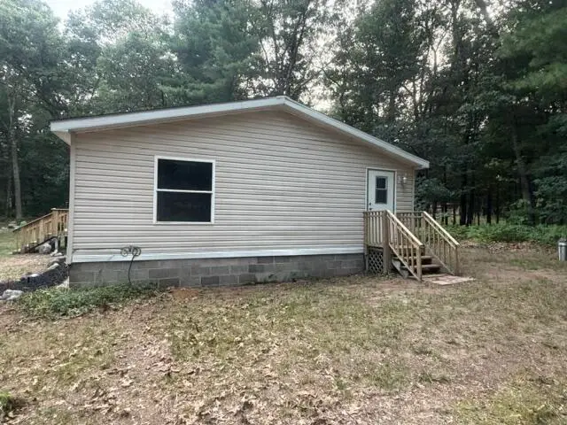 2197 E Cedar Street, Newaygo, MI 49337 - #3