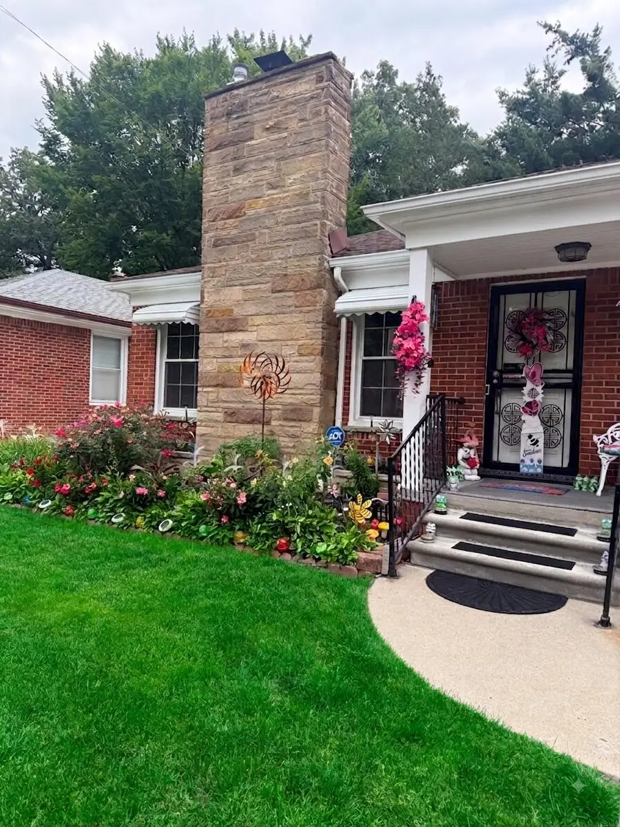 24080 Oneida Street, Oak Park, MI 48237 - #1