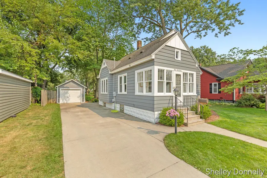 117 S Park Street, Zeeland, MI 49464 - #3