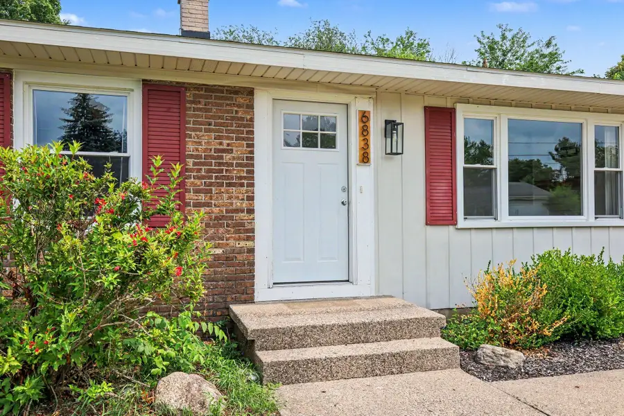 6838 Bonnie Avenue Se, Grand Rapids, MI 49508 - #2