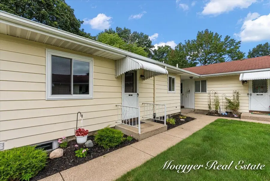 5895 Leisure South Drive Se, Grand Rapids, MI 49548 - #3