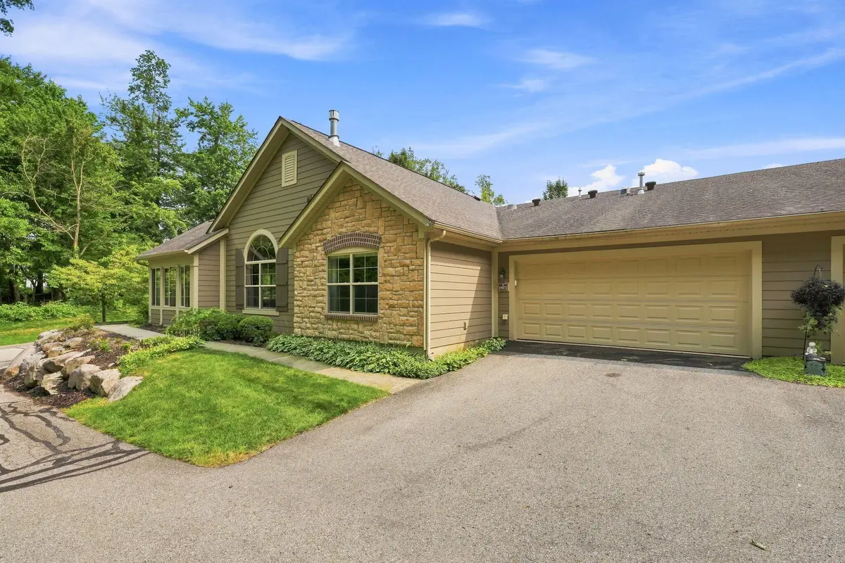 1073 Bridge Crest Se, Ada, MI 49301 - #1