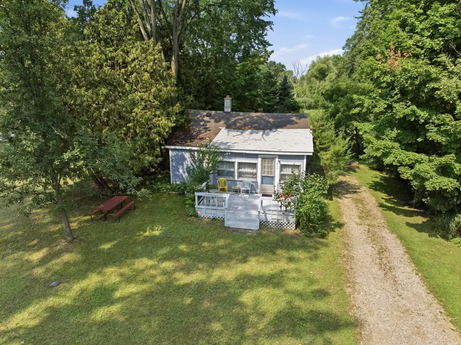 217 N Muencher Street, Howard City, MI 49329 - #2