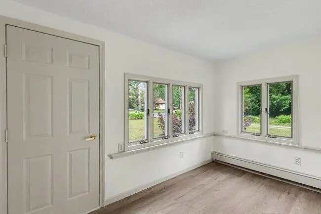 937 W Giles Road, Muskegon, MI 49445 - #3