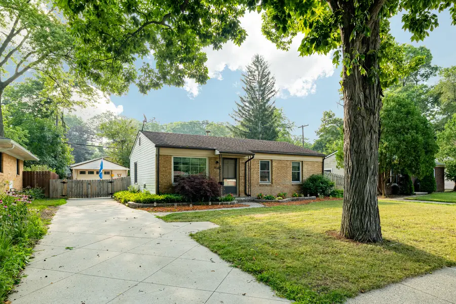 1036 N Maple Road, Ann Arbor, MI 48103 - #2