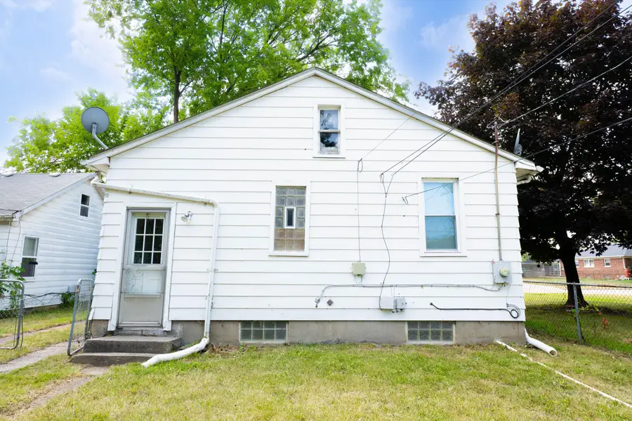 24300 Melrose Avenue, Eastpointe, MI 48021 - #3