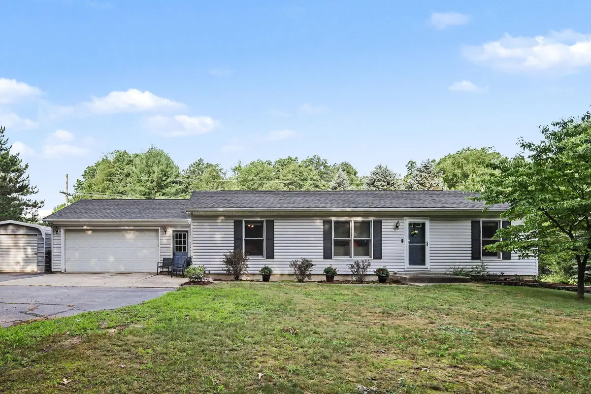 6525 Mccords Avenue Se, Alto, MI 49302 - #1