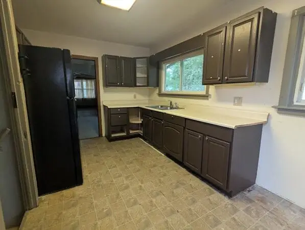 140 W Addison Street, Jackson, MI 49203 - #2