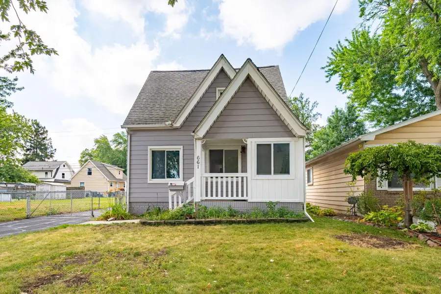 661 W Coy Avenue, Hazel Park, MI 48030 - #2