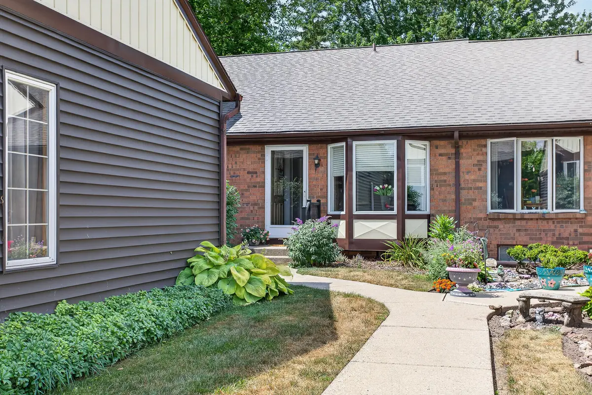 2277 Radcliff Circle Se, Grand Rapids, MI 49546 - #1