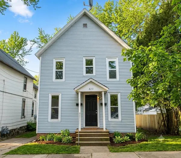 823 Mc Reynolds Avenue Nw, Grand Rapids, MI 49504