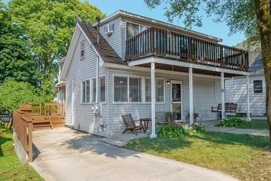307 Park Street, Saint Joseph, MI 49085 - #3