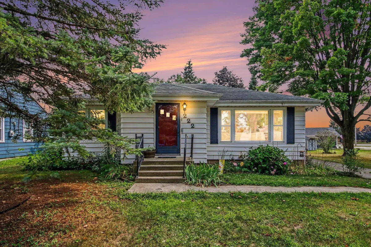 222 Woodrow Street, Fremont, MI 49412 - #1
