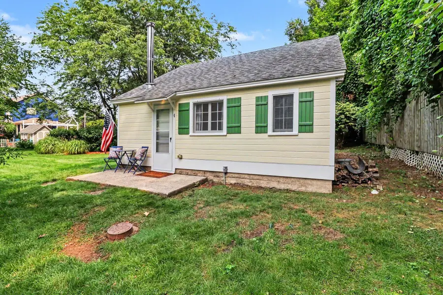 995 N Lakeshore Drive, Ludington, MI 49431 - #3