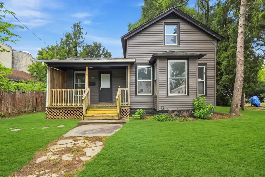 316 E Division Street, Dowagiac, MI 49047 - #2