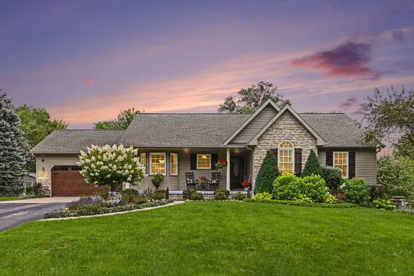 9959 W Sargent Road, Fowlerville, MI 48836