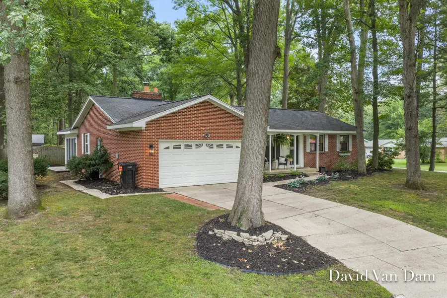 4930 Poinsettia Avenue Se, Kentwood, MI 49508 - #2