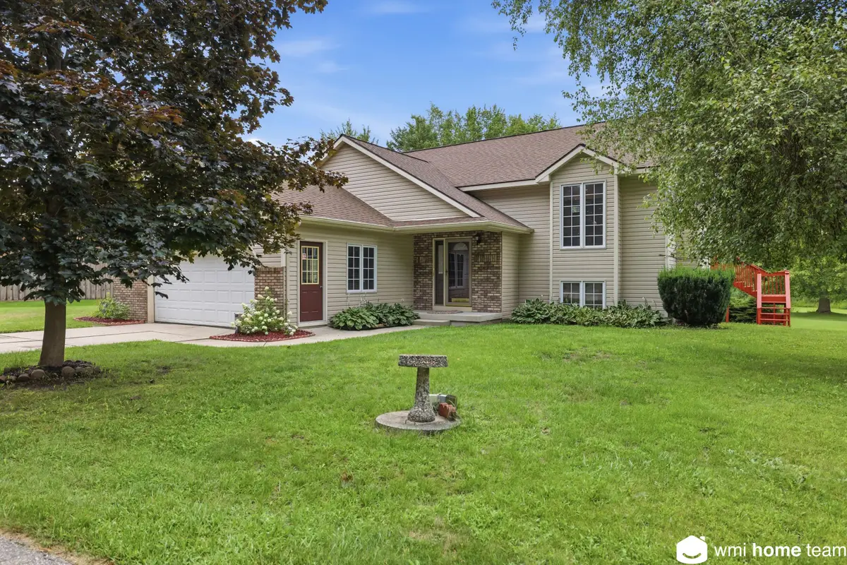 5303 Tiffany Avenue Ne, Rockford, MI 49341 - #1