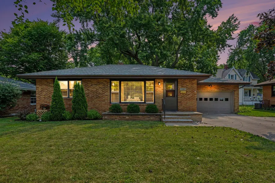 1507 Langley Avenue, Saint Joseph, MI 49085 - #2