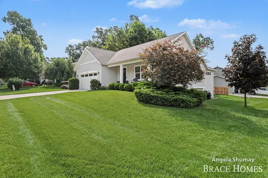 2637 Stockwood Drive Ne, Grand Rapids, MI 49505 - #2