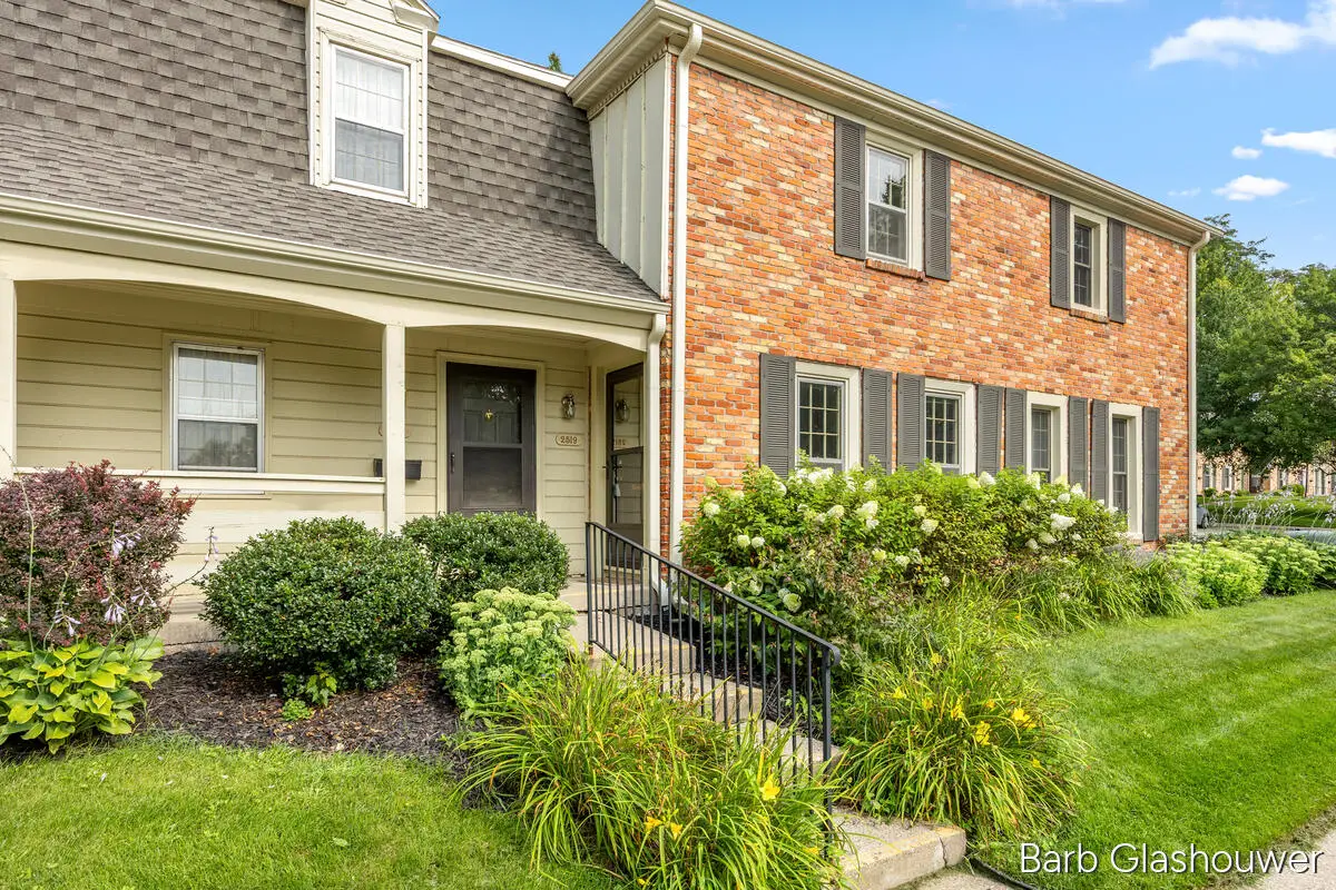 2519 Abbington Drive Se, Grand Rapids, MI 49506 - #1