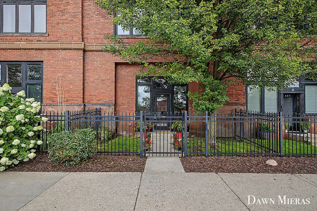 600 Broadway Avenue Nw #124, Grand Rapids, MI 49504 - #1