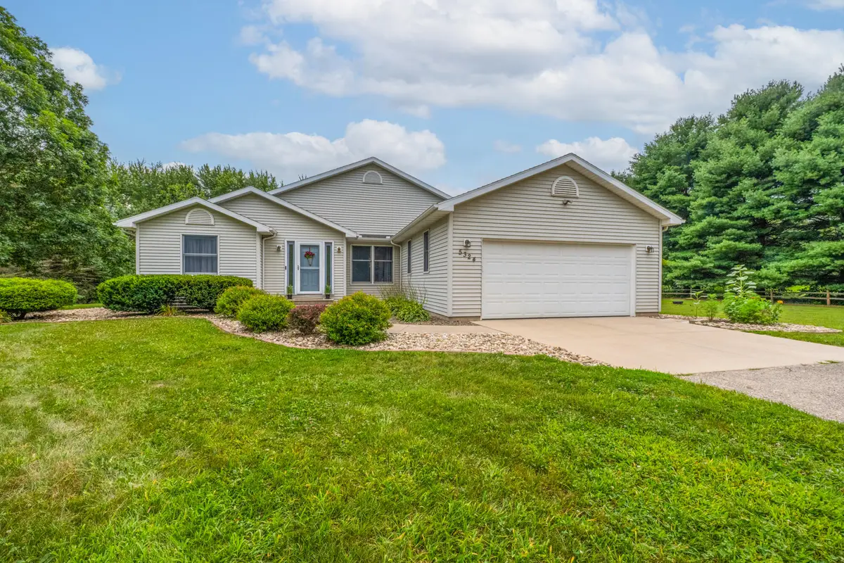 5324 Becht Road, Coloma, MI 49038 - #1