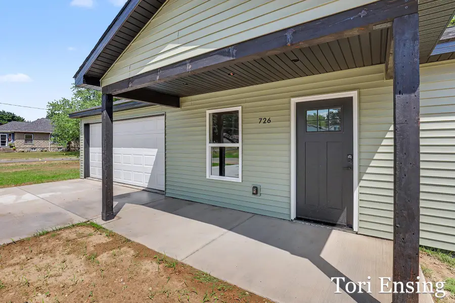 726 N Burgess Street, Greenville, MI 48838 - #3