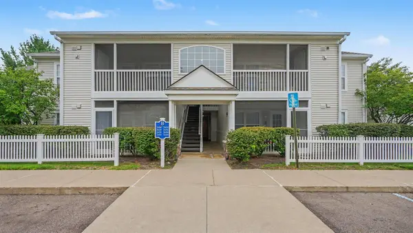 2654 S Knightsbridge Circle, Ann Arbor, MI 48105
