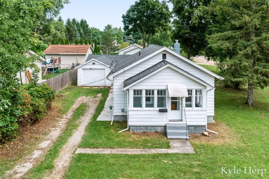 837 E Marshall Street, Hastings, MI 49058 - #3