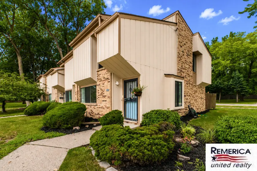 23532 Lahser Road, Southfield, MI 48033 - #2