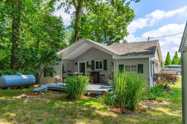 9728 Lakeview Drive, Jerome, MI 49249