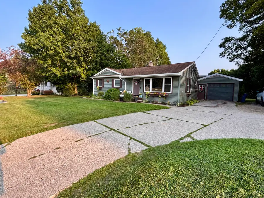 610 E Main Street, Fremont, MI 49412 - #2