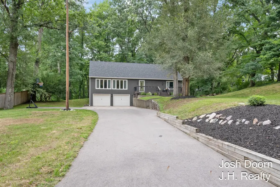 8181 Vergennes Street Se, Ada, MI 49301 - #2