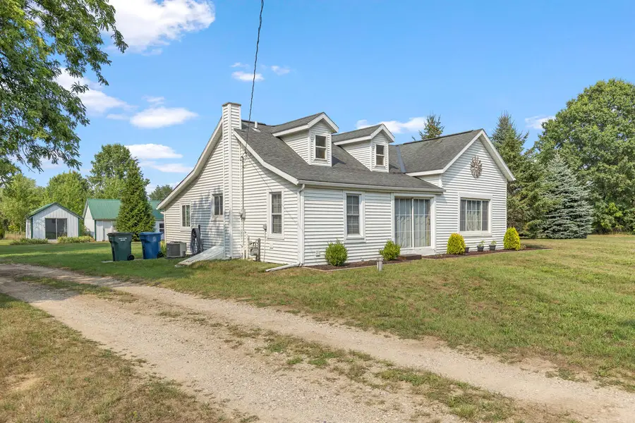 10681 Fillmore Street, Zeeland, MI 49464 - #3