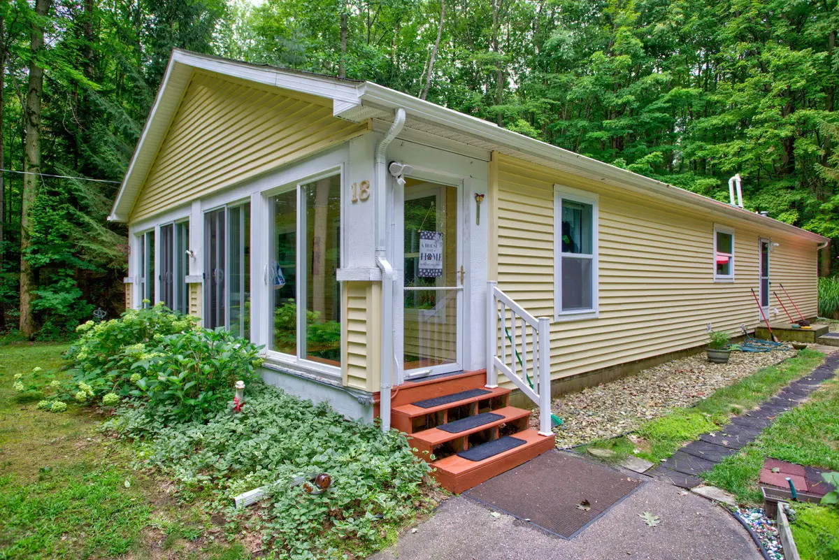 18 72nd Street, South Haven, MI 49090 - #1