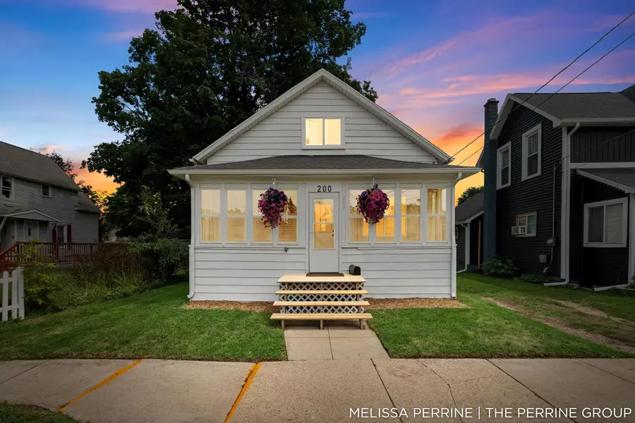 200 Grove Street Nw, Sparta, MI 49345 - #2