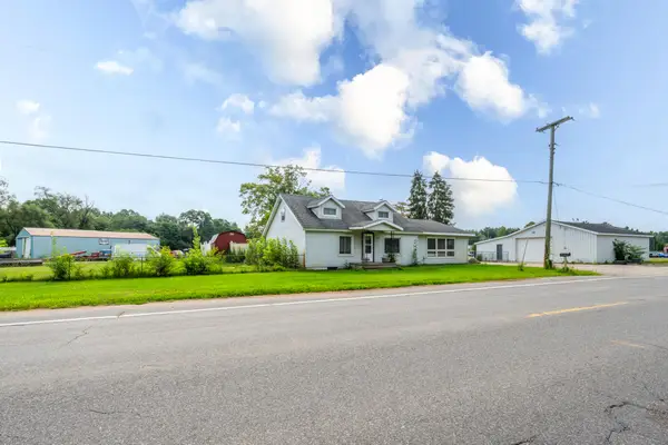 4617 Paw Paw Lake Road, Coloma, MI 49038
