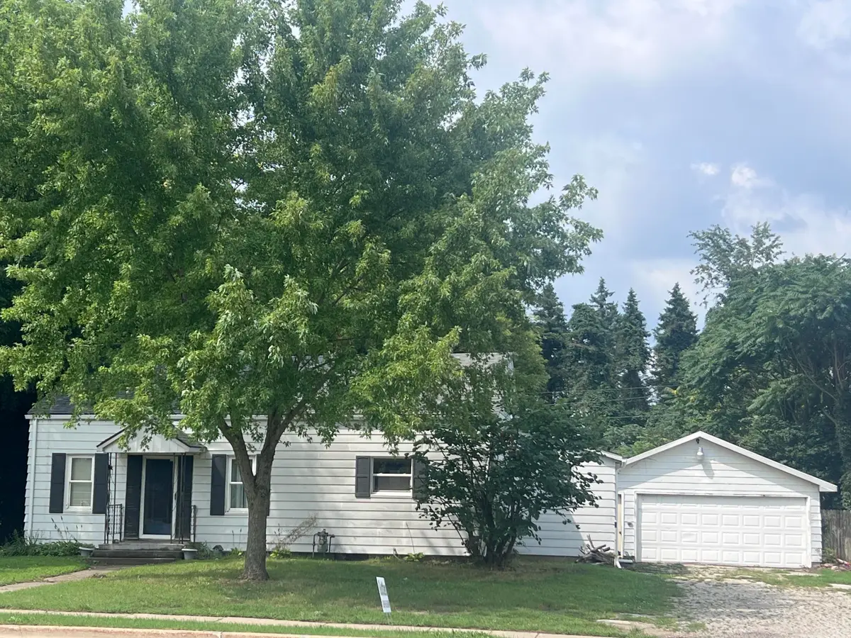 703 E Front Street, Buchanan, MI 49107 - #1