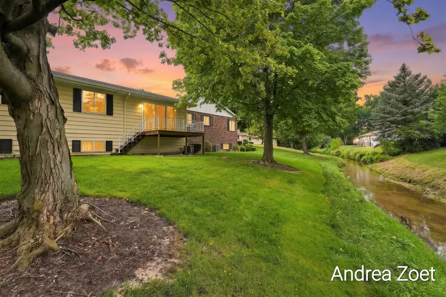 5773 Leisure South Drive Se, Kentwood, MI 49548 - #2