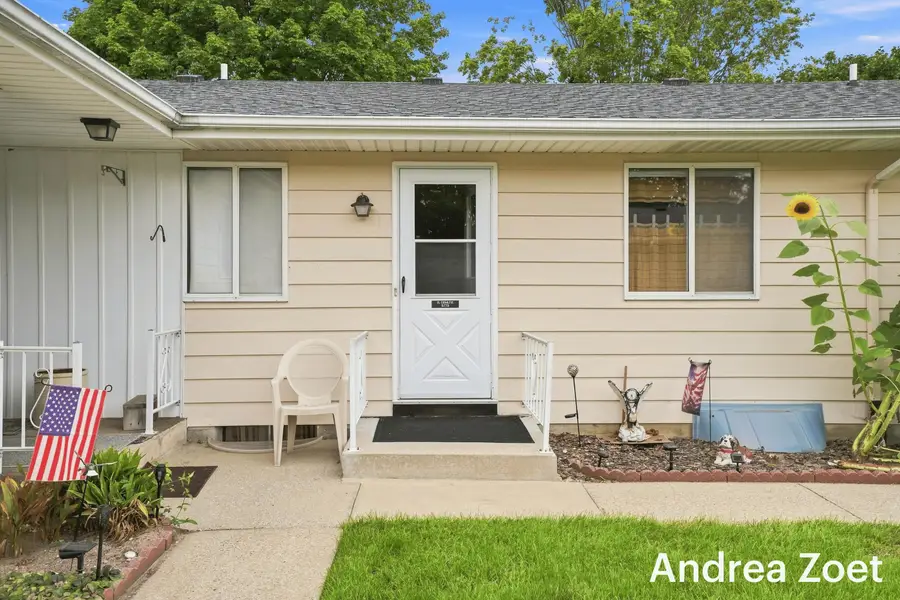 5773 Leisure South Drive Se, Kentwood, MI 49548 - #3
