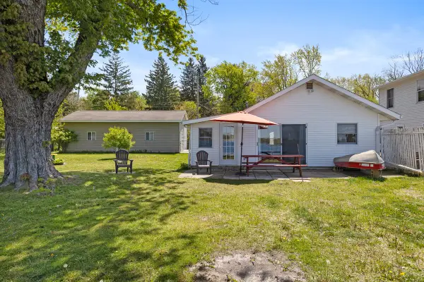 11334 E Shore Drive, Delton, MI 49046