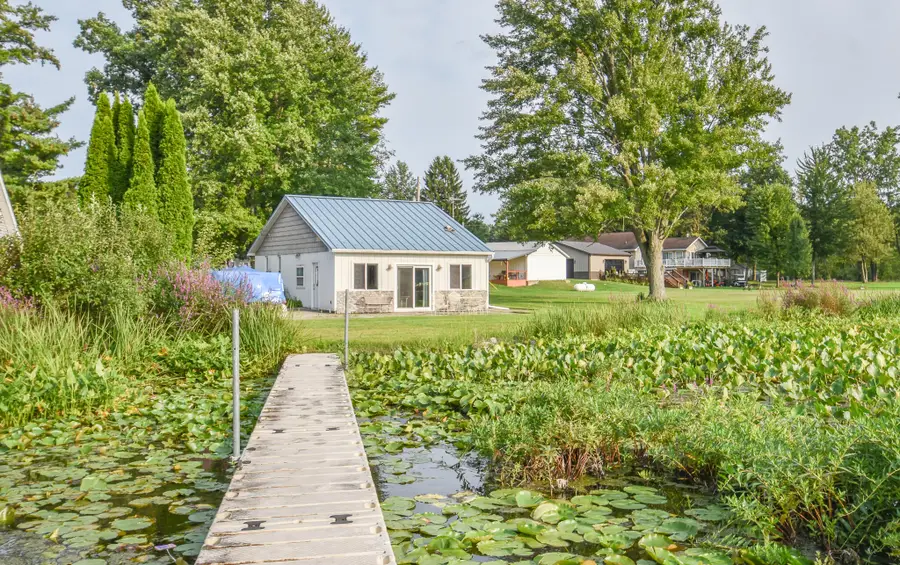 416 W Russell Drive, Coldwater, MI 49036 - #3