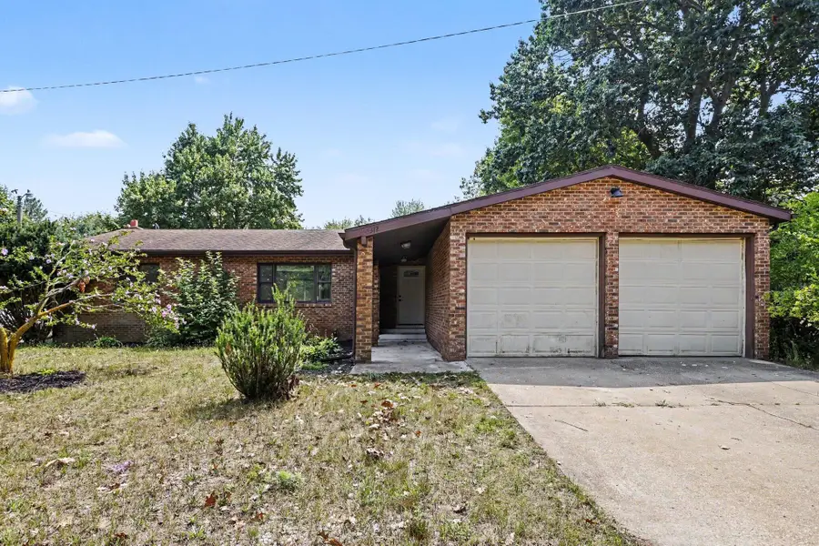 8312 48th Avenue, Covert, MI 49043 - #2