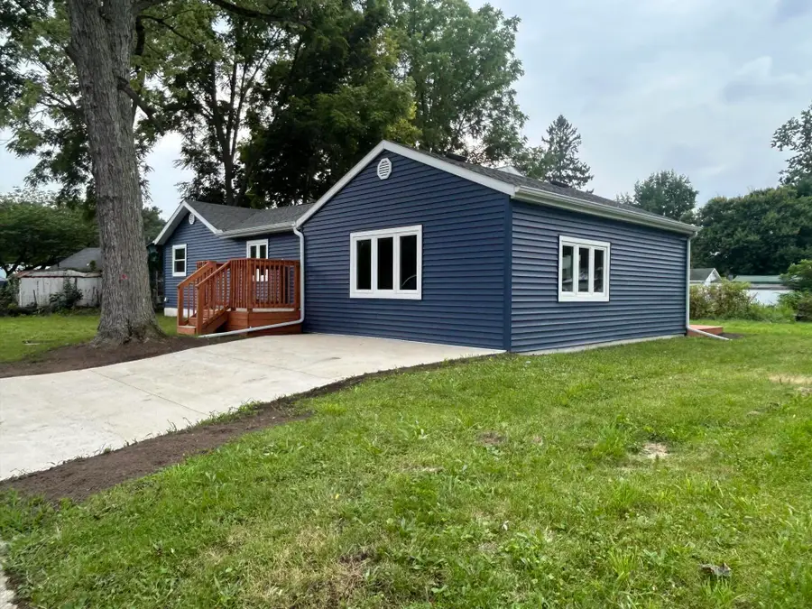 803 Enterprise Street, Buchanan, MI 49107 - #2