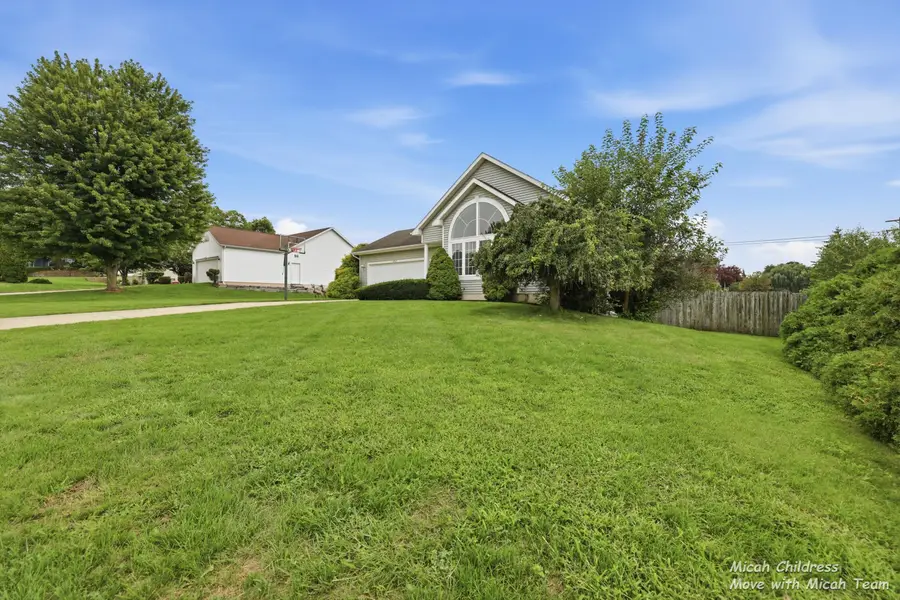 2700 Cape Coral Drive Sw, Wyoming, MI 49418 - #2